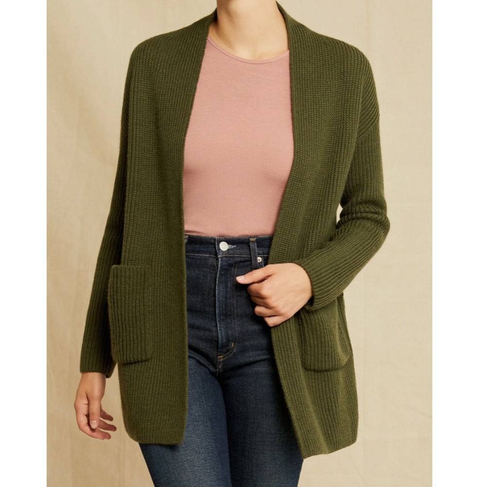 NWT- Amour Vert -- Zuma Wool Cardigan - Olive size Large